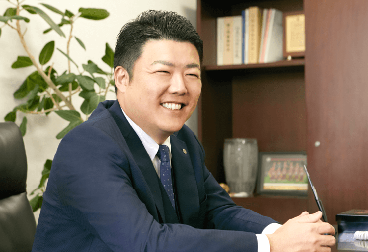 代表取締役社長　中村 友彦